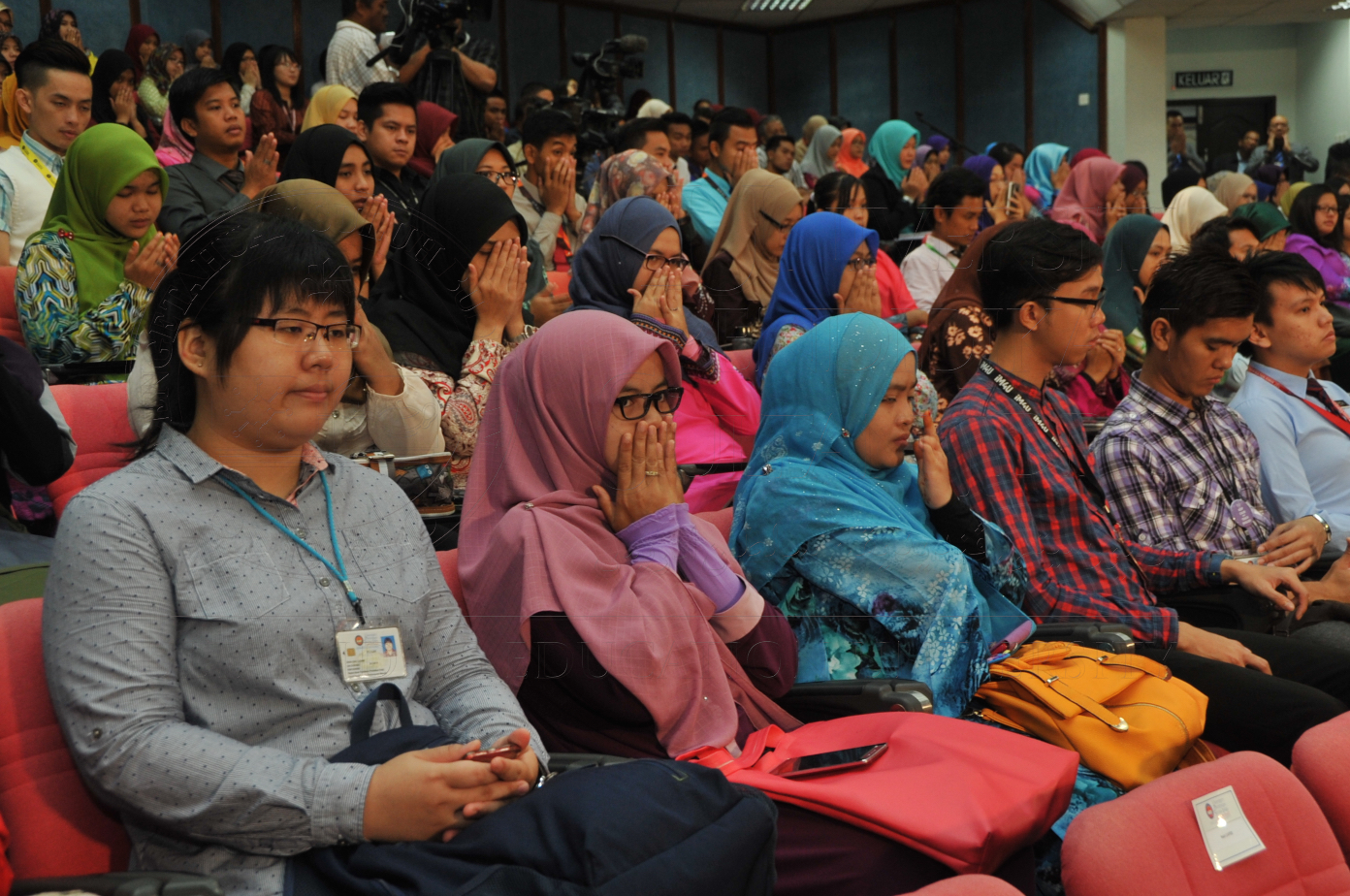 PRO15 151 ADVOKASI HAS 7187